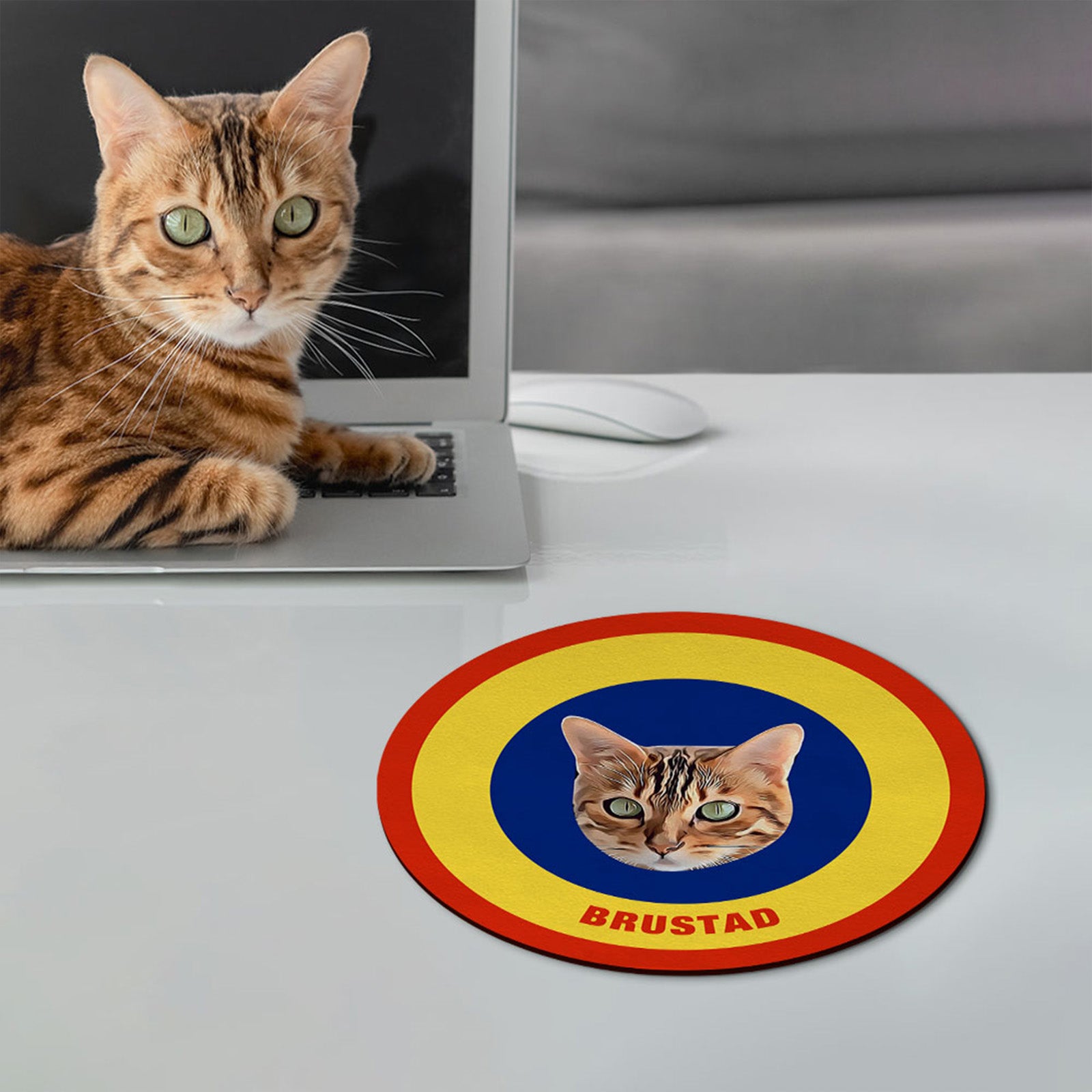 Personalized Pet Photo & Name Round Mouse Pad – Custom Desk Accessory